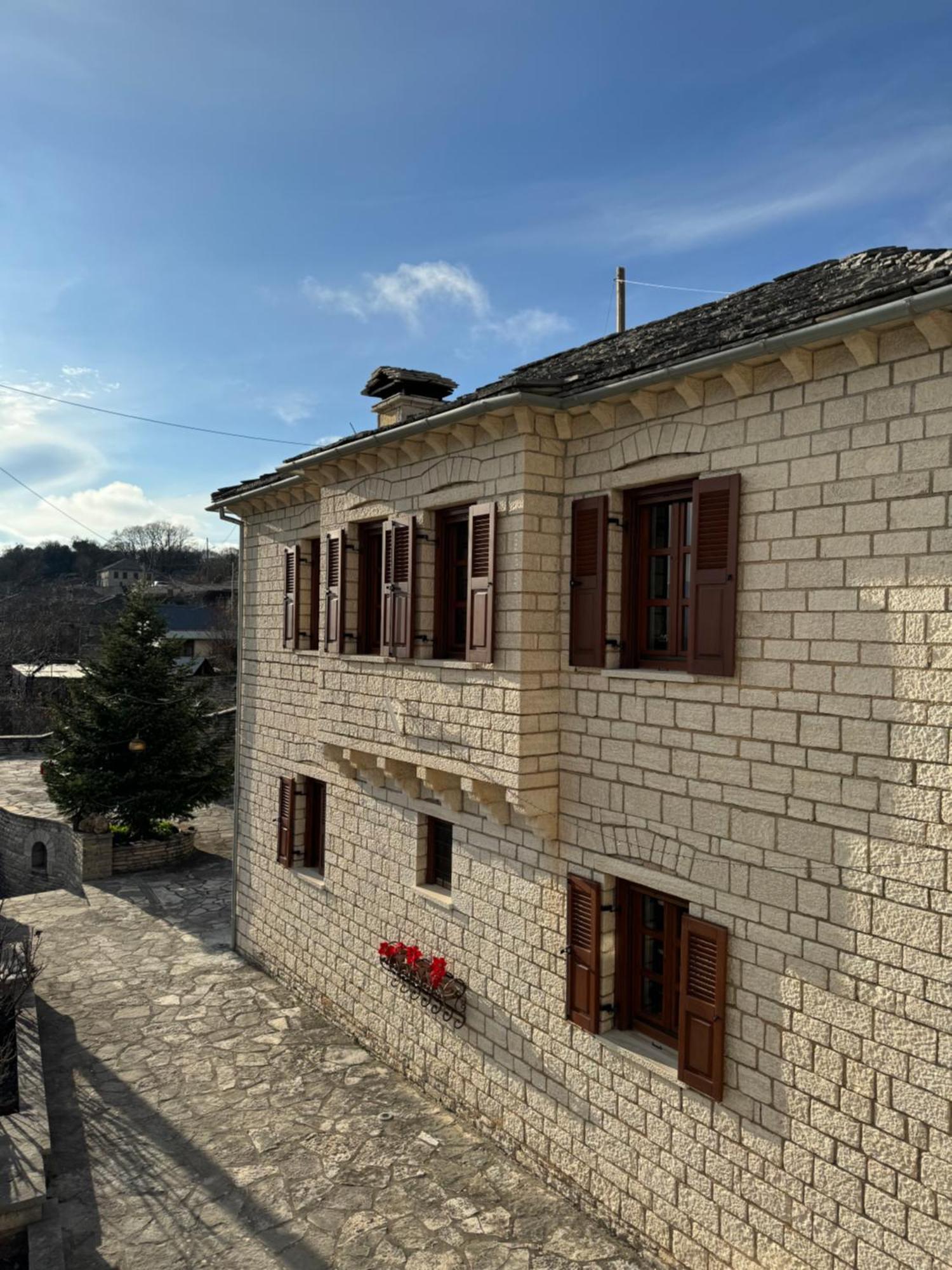 Willa Βίτσα Πετρόκτιστο Αρχοντικό "Ιόλη" Με Θέα Ζαγόρι Zewnętrze zdjęcie