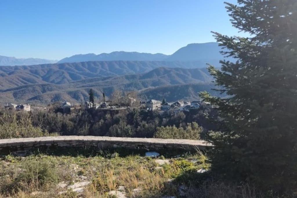 Willa Βίτσα Πετρόκτιστο Αρχοντικό "Ιόλη" Με Θέα Ζαγόρι Zewnętrze zdjęcie