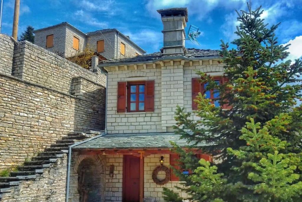 Willa Βίτσα Πετρόκτιστο Αρχοντικό "Ιόλη" Με Θέα Ζαγόρι Zewnętrze zdjęcie